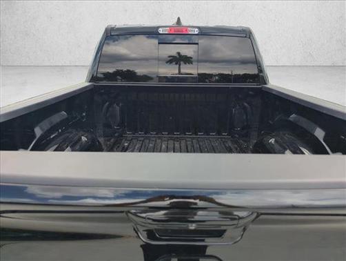 Diamond Black Crystal Pearlcoat 2023 RAM 1500 Limited