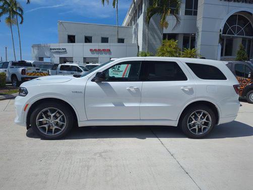 White Knuckle Clearcoat 2026 Dodge Durango GT HEMI V8 AWD