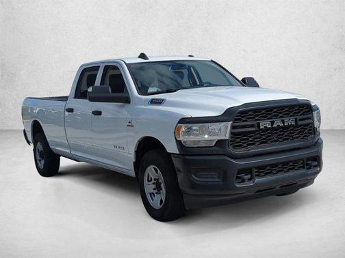 Bright White Clearcoat 2019 RAM 3500 Tradesman Crew Cab 4x2 8' Box