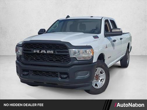 Bright White Clearcoat 2019 RAM 3500 Tradesman Crew Cab 4x2 8' Box