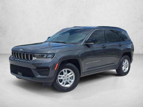 Baltic Gray Metallic Clearcoat 2025 Jeep Grand Cherokee Laredo