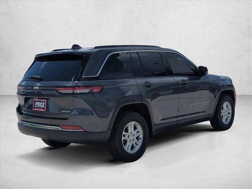 Baltic Gray Metallic Clearcoat 2025 Jeep Grand Cherokee Laredo