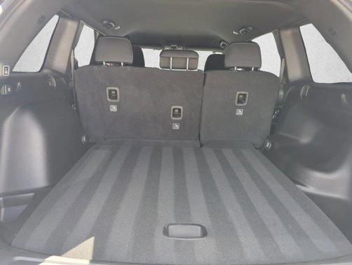 Baltic Gray Metallic Clearcoat 2025 Jeep Grand Cherokee Laredo
