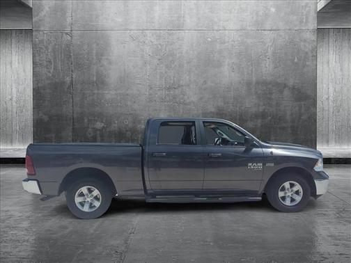 2019 RAM 1500 SLT