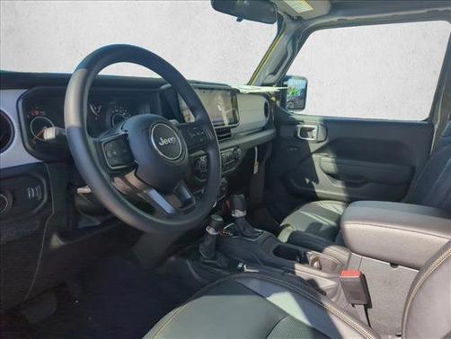 2026 Jeep Gladiator Sport