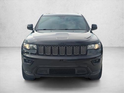 Diamond Black Crystal Pearlcoat 2019 Jeep Grand Cherokee Altitude