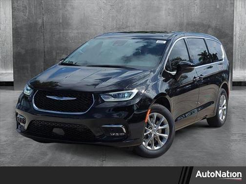2025 Chrysler Pacifica L