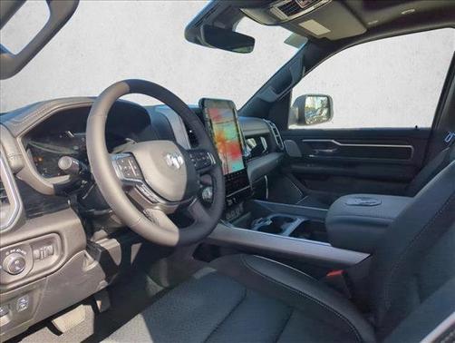 Diamond Black Crystal Pearlcoat 2026 RAM 1500 Laramie