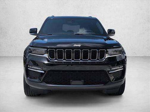 Diamond Black Crystal Pearlcoat 2025 Jeep Grand Cherokee Limited