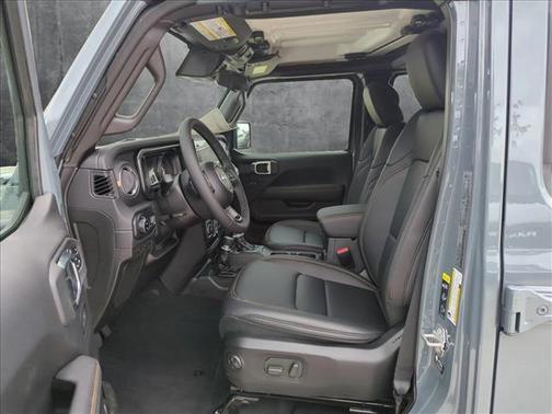 2025 Jeep Gladiator High Tide