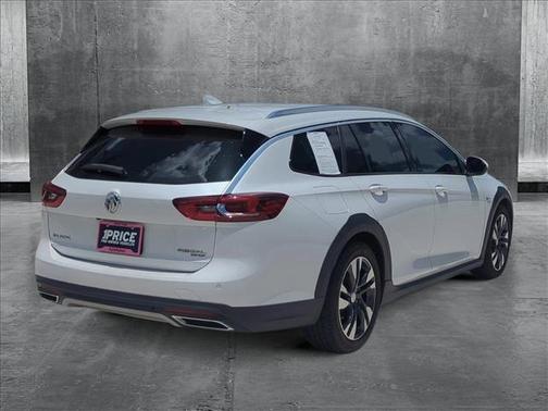 2018 Buick Regal TourX Essence
