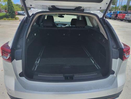 2018 Buick Regal TourX Essence