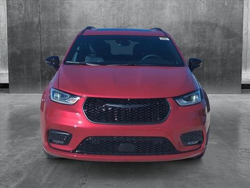 2025 Chrysler Pacifica Hybrid Premium S Appearance Pkg