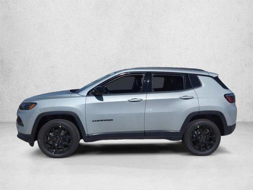 Silver Zynith Metallic Clearcoat 2026 Jeep Compass Latitude