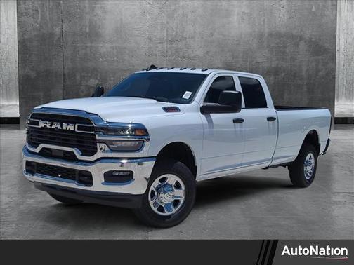 2025 RAM 2500 Tradesman Crew Cab 4x4 8' Box