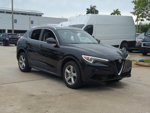 2018 Alfa Romeo Stelvio Base