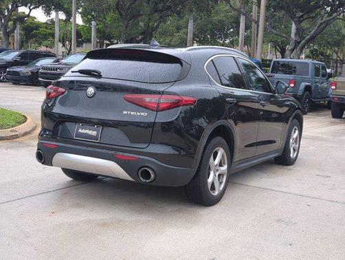 2018 Alfa Romeo Stelvio Base
