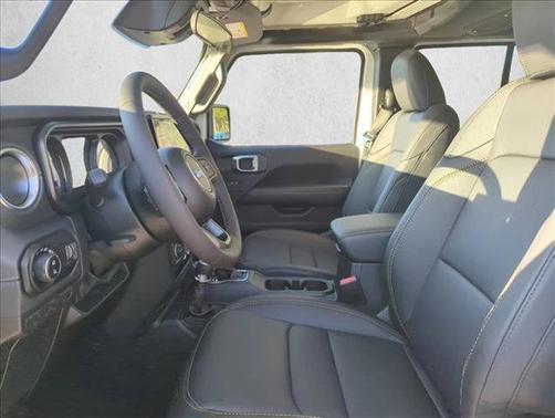 2026 Jeep Gladiator Sahara 4x4