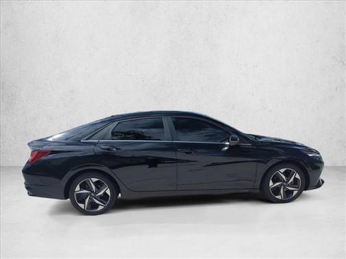 Phantom Black 2022 Hyundai ELANTRA Limited