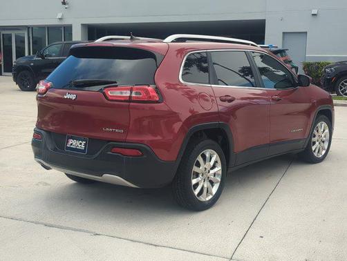Deep Cherry Red Crystal Pearlcoat 2017 Jeep Cherokee Limited
