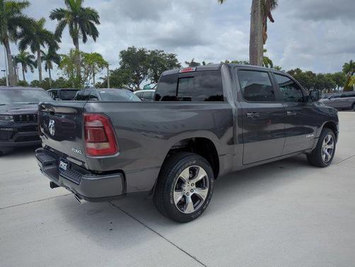 Granite Crystal Metallic Clearcoat 2024 RAM 1500 Laramie
