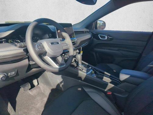 Hydro Blue Pearlcoat 2026 Jeep Compass Latitude
