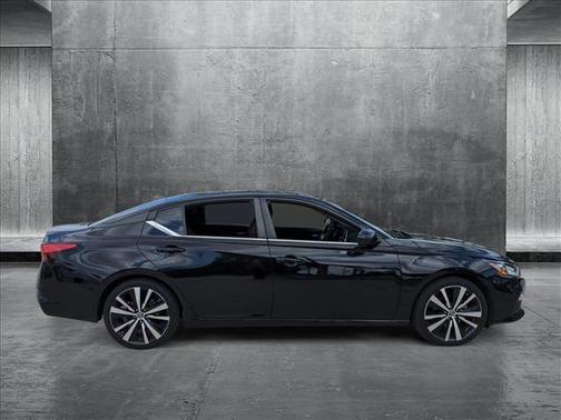 2020 Nissan Altima SR FWD