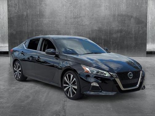 2020 Nissan Altima SR FWD
