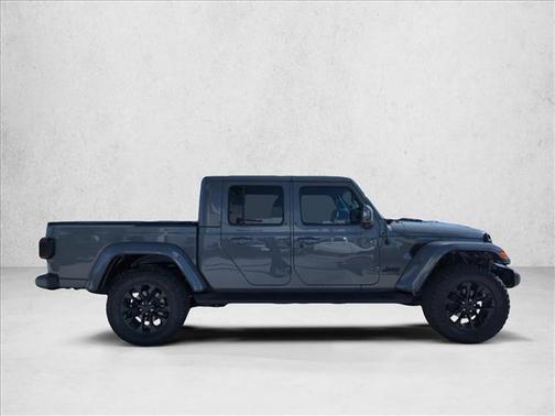Sting-Gray Clearcoat 2022 Jeep Gladiator High Altitude 4x4