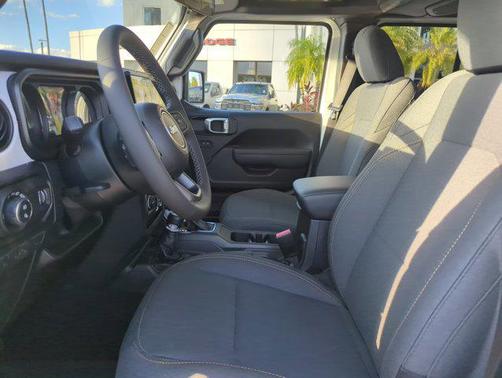 2025 Jeep Gladiator Sport S