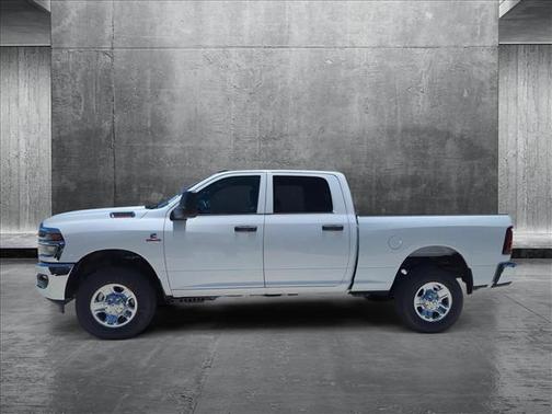 2025 RAM 2500 Tradesman Crew Cab 4x4 6'4' Box