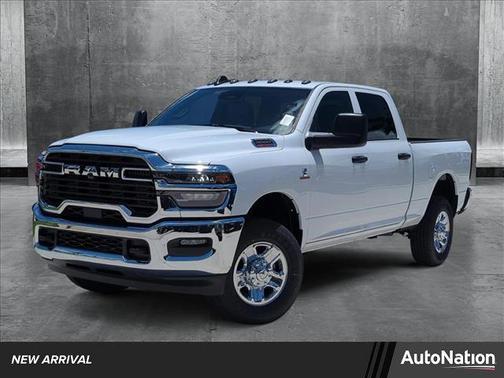 2025 RAM 2500 Tradesman Crew Cab 4x4 6'4' Box