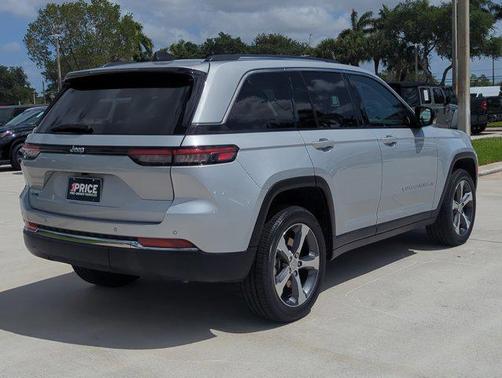 Silver Zynith 2022 Jeep Grand Cherokee 4xe Base