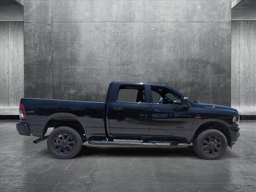 2023 RAM 2500 Big Horn Crew Cab 4x4 6'4' Box