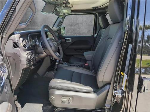 2025 Jeep Gladiator High Tide
