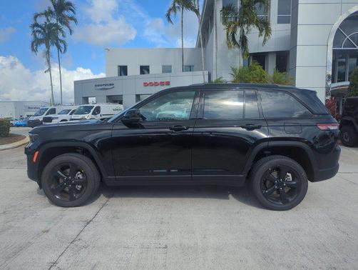 2025 Jeep Grand Cherokee Altitude
