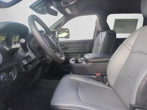 2026 RAM 2500 Tradesman Crew Cab 4x4 6'4' Box