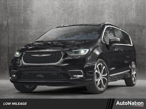 2025 Chrysler Pacifica L