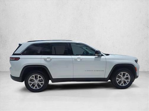 Bright White Clearcoat 2022 Jeep Grand Cherokee Limited