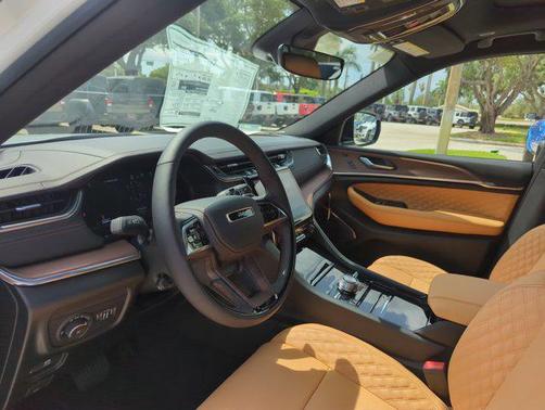 2025 Jeep Grand Cherokee L Summit