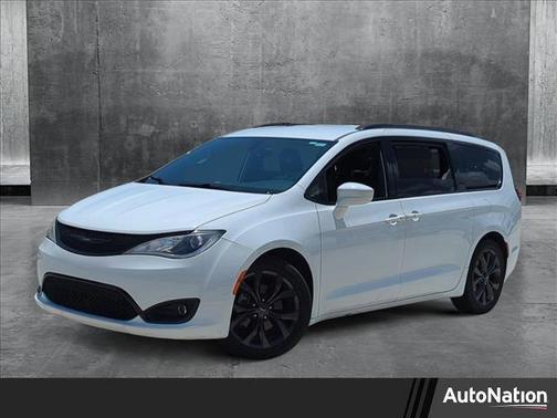 2019 Chrysler Pacifica Touring-L Plus