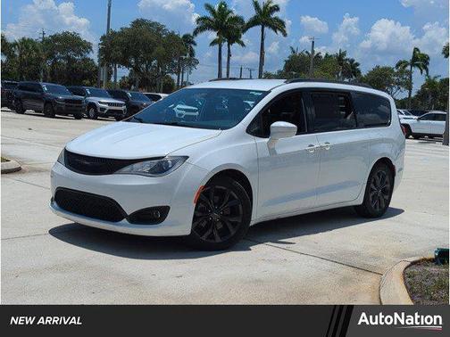2019 Chrysler Pacifica Touring-L Plus