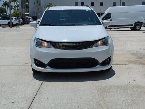 2019 Chrysler Pacifica Touring-L Plus