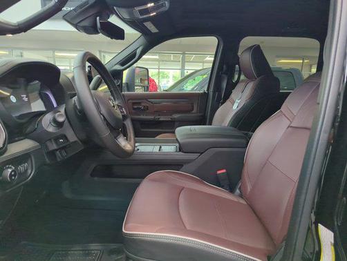 Diamond Black Crystal Pearlcoat 2026 RAM 2500 Limited Mega Cab 4x4 6'4' Box