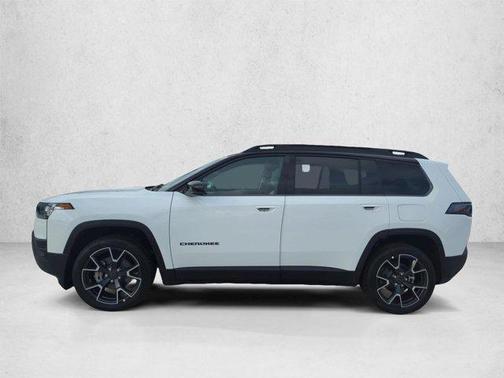 Bright White Clearcoat 2026 Jeep Cherokee Overland