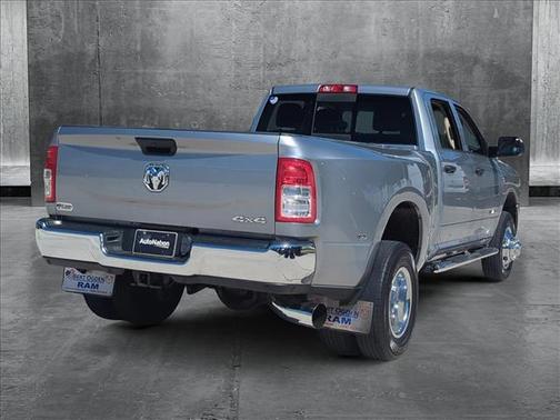 2020 RAM 3500 Tradesman Crew Cab 4x4 8' Box