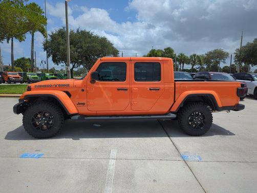 2025 Jeep Gladiator High Tide