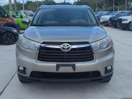 Creme Brulee Mica 2015 Toyota Highlander XLE