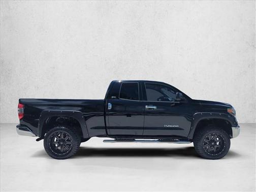 Midnight Black Metallic 2018 Toyota Tundra SR5