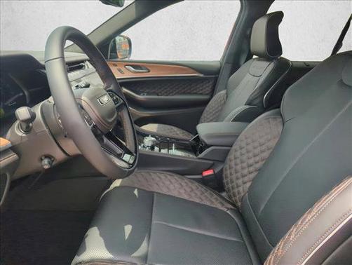 Diamond Black Crystal Pearlcoat 2026 Jeep Grand Cherokee Summit